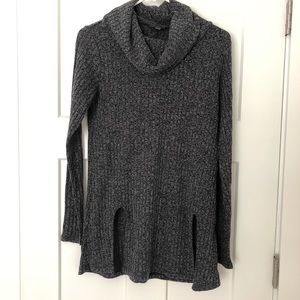 The Limited Long Sleeve Sweater, Black/Gray, Small